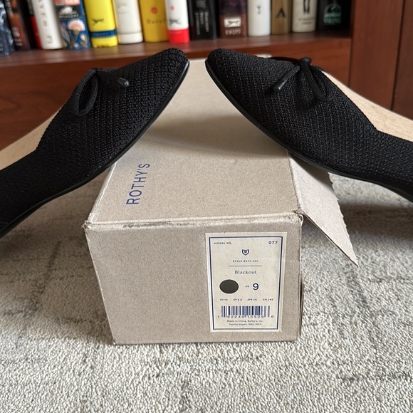 Rothy’s The Bow Point, size 9, Blackout special edition - Picture 11 of 11